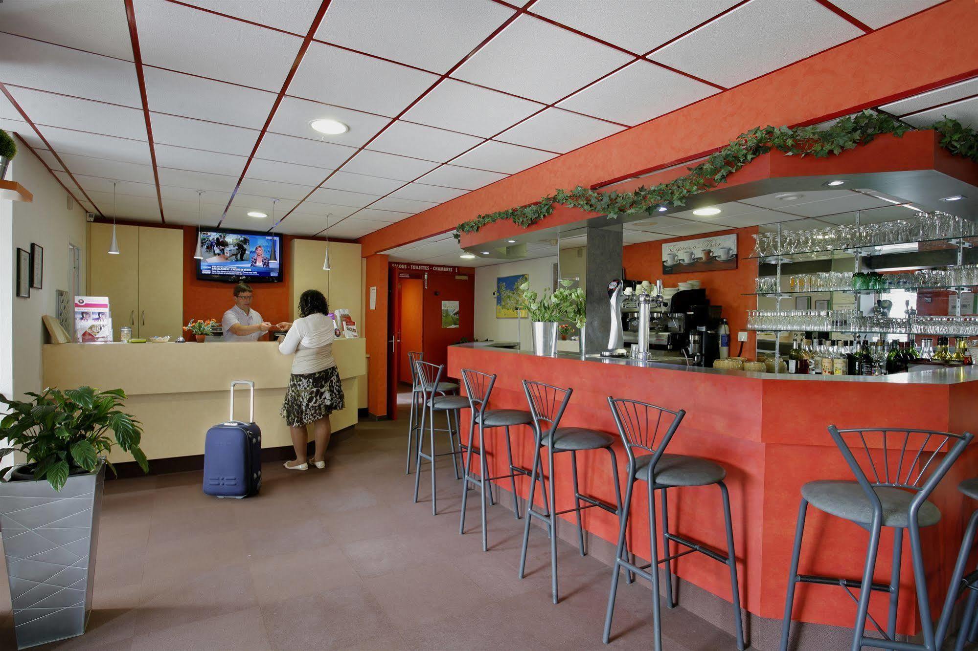 Brit Hotel Argentan Eksteriør bilde